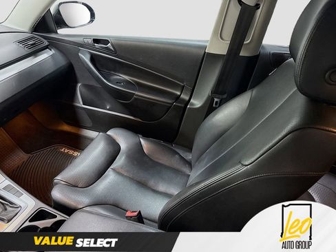 Used 2010 Volkswagen Passat Komfort FWD image 24