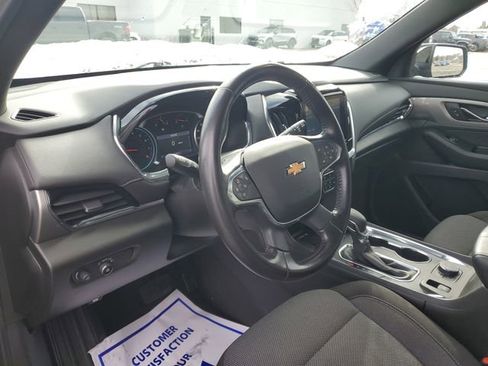 Used 2022 Chevrolet Traverse LT image 13