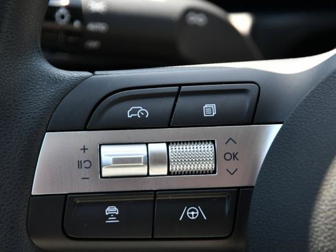 Used 2026 Hyundai Tucson SEL FWD image 12