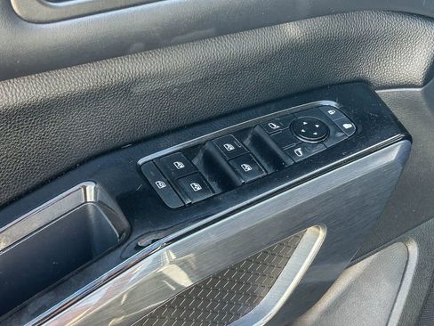 Certified 2022 Nissan Pathfinder SL FWD image 27