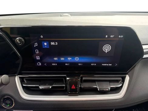 Used 2025 Chevrolet TrailBlazer LT FWD image 19