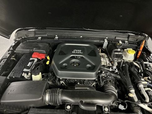 Used 2022 Jeep Wrangler Unlimited Sahara image 30