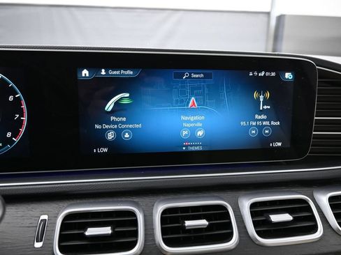 Used 2021 Mercedes-Benz GLS 450 4MATIC image 21