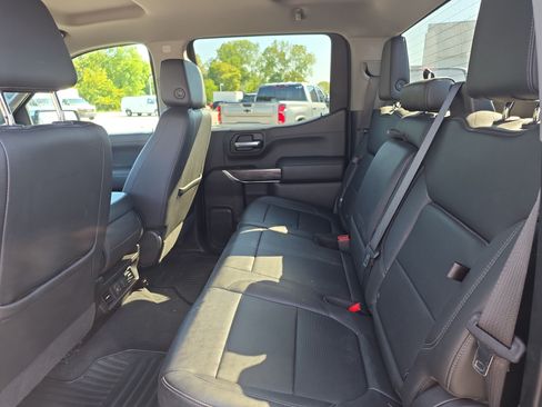 Used 2020 Chevrolet Silverado 1500 LTZ AWD/4WD image 12