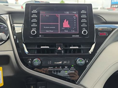 Used 2024 Toyota Camry LE FWD image 22