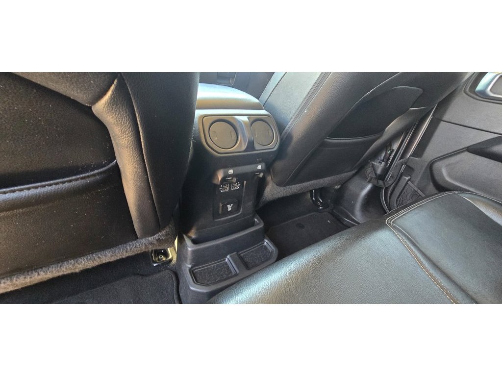 Used 2021 Jeep Wrangler Unlimited Sahara AWD/4WD image 17