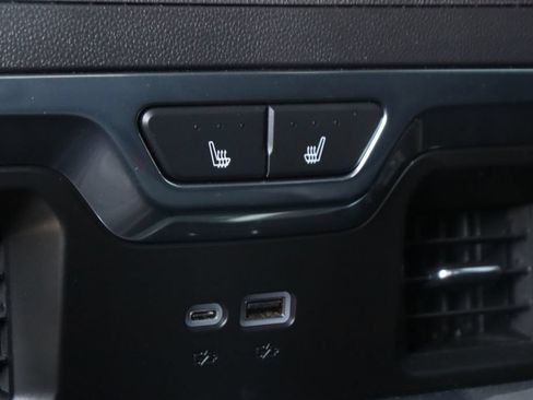 Used 2024 GMC Sierra 1500 SLT RWD image 36
