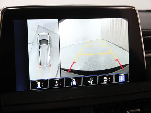 Certified 2023 Chevrolet Tahoe Z71 w/ Luxury Package image 15