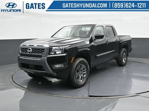 Used 2025 Nissan Frontier SV w/ SV Convenience Package AWD/4WD image 6