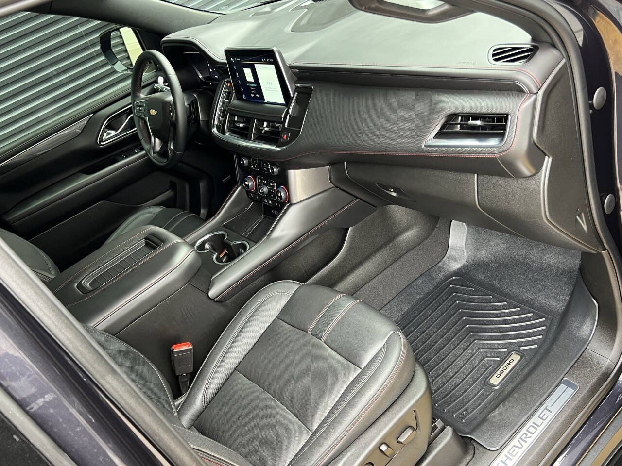 Used 2023 Chevrolet Suburban RST w/ Sport Performance Package AWD/4WD image 22