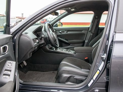 Used 2025 Honda Civic Sport image 26