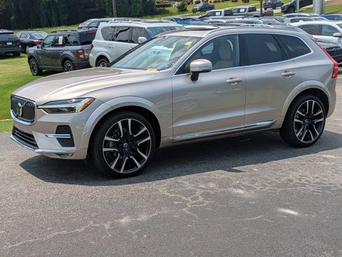 Used 2023 Volvo XC60 B5 Ultimate AWD/4WD image 2