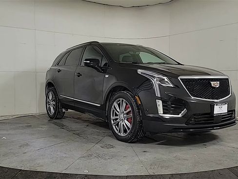 Used 2024 Cadillac XT5 Sportv w/ Technology Package image 2
