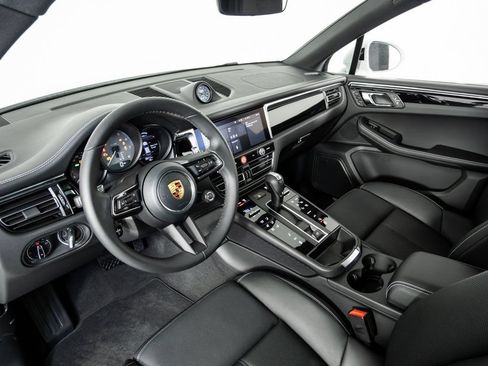 New 2026 Porsche Macan S AWD/4WD image 4