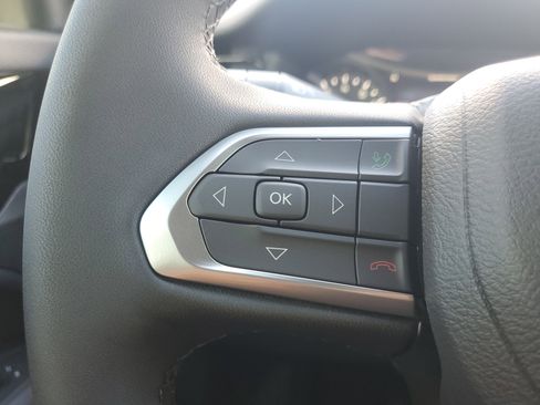 New 2026 Jeep Compass Latitude image 15