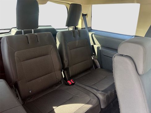 Used 2017 Ford Flex SEL image 29