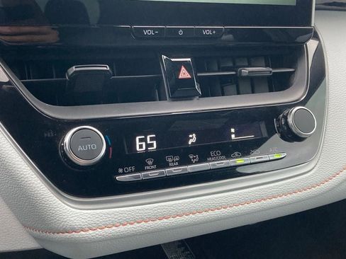 Certified 2025 Toyota Corolla FX FWD image 23