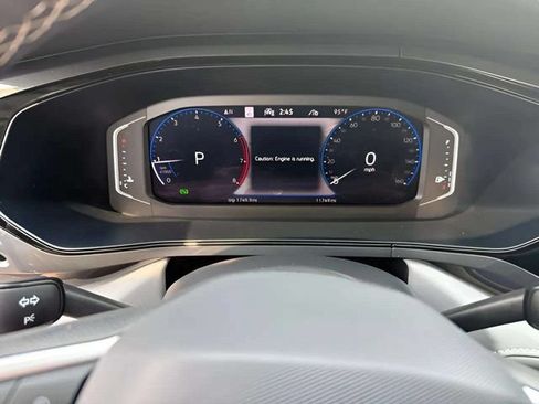 Certified 2024 Volkswagen Taos SEL AWD/4WD image 11