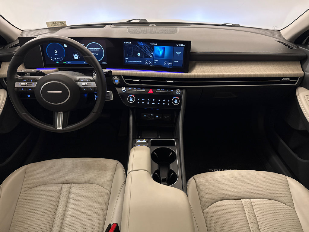 Used 2025 Hyundai Sonata Limited FWD image 13