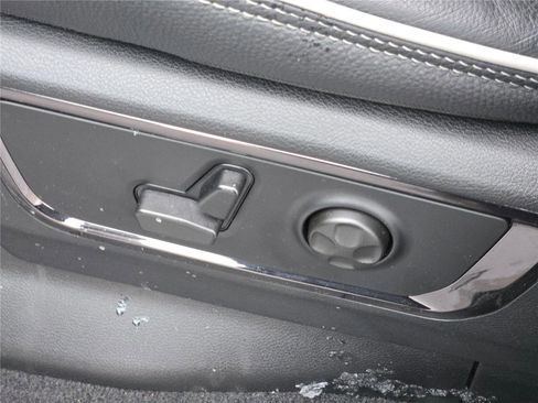 Certified 2025 RAM 1500 Limited image 27