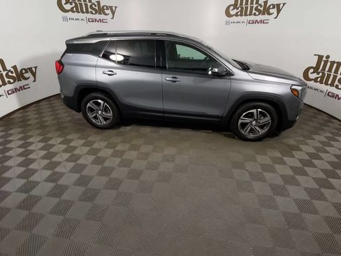 Used 2020 GMC Terrain SLT w/ LPO, Floor Liner Package FWD image 9