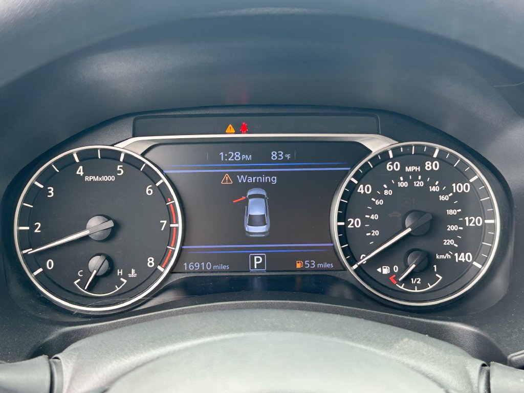 Used 2025 Nissan Altima 2.5 SV FWD image 19