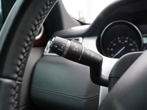 Used 2017 Land Rover Discovery Sport HSE Luxury image 26