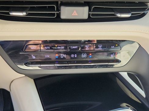 Certified 2023 Buick Envision Essence AWD/4WD image 15