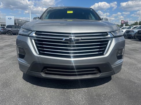 Used 2023 Chevrolet Traverse Premier w/ LPO, Floor Liner Package AWD/4WD image 9