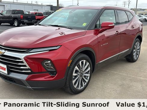 Used 2025 Chevrolet Blazer Premier w/ Driver Confidence II Package image 5