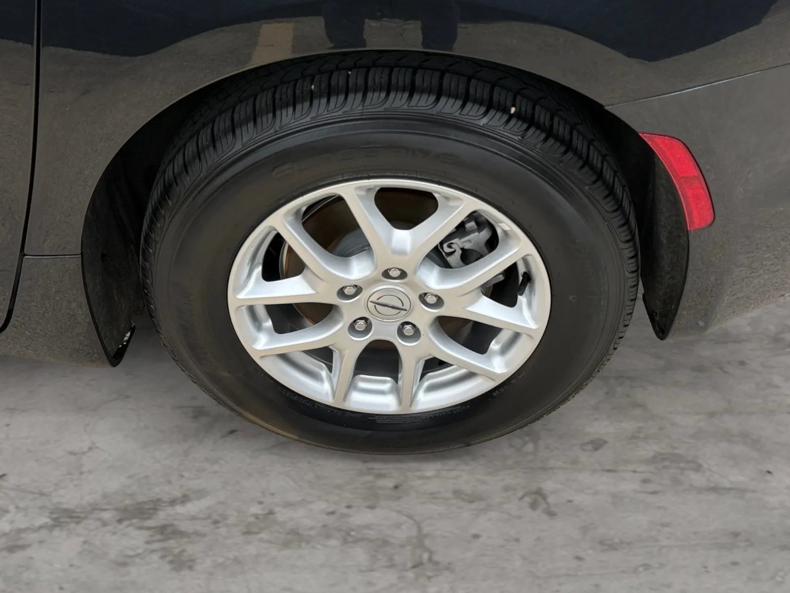 Used 2023 Chrysler Pacifica Touring-L FWD image 43