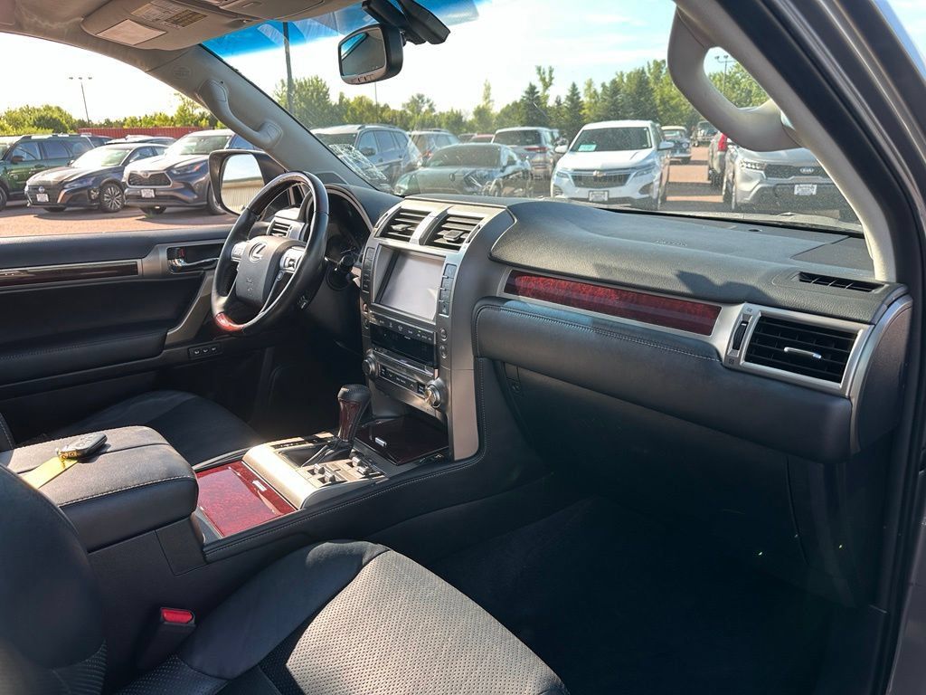 Used 2014 Lexus GX 460 Luxury AWD/4WD image 33
