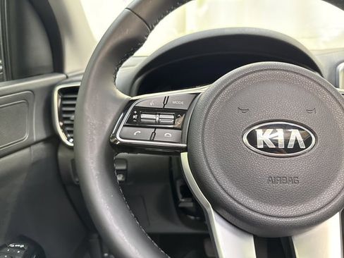 Certified 2022 Kia Sportage EX w/ EX Technology Package image 16