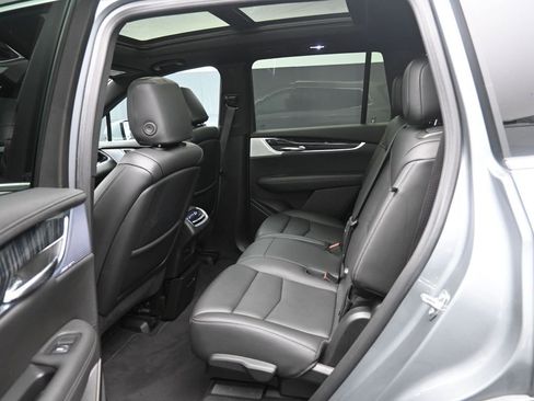 Used 2024 Cadillac XT6 Premium Luxury image 23