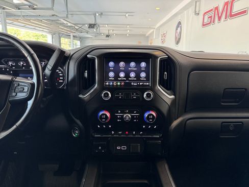 Used 2022 GMC Sierra 2500 AT4 image 18
