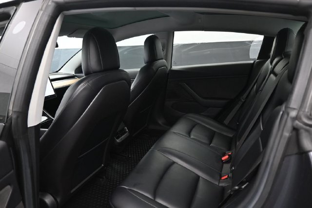Used 2018 Tesla Model 3 Long Range RWD image 14
