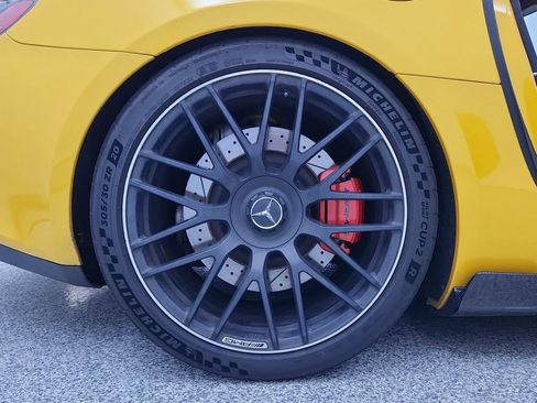 Used 2016 Mercedes-Benz AMG GT S w/ Exclusive Interior Package image 18