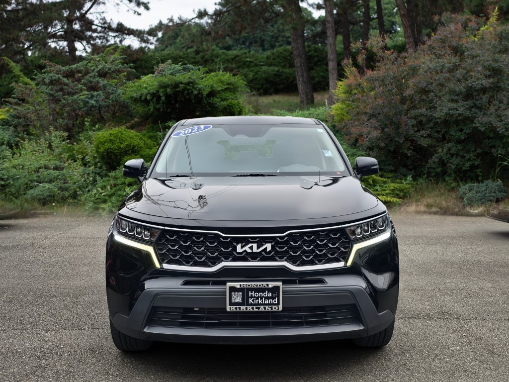 Used 2023 Kia Sorento LX AWD/4WD image 2