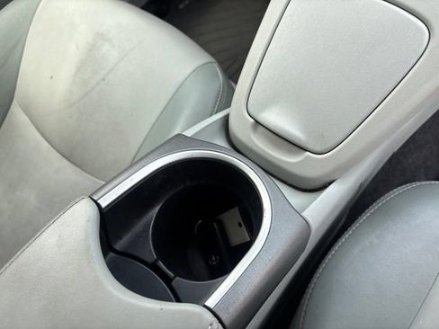 Used 2013 Toyota Prius Four FWD image 22