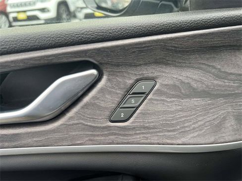 Certified 2023 Jeep Grand Cherokee Limited image 22