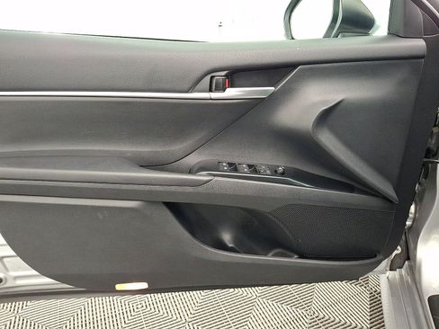 Certified 2018 Toyota Camry LE FWD image 2