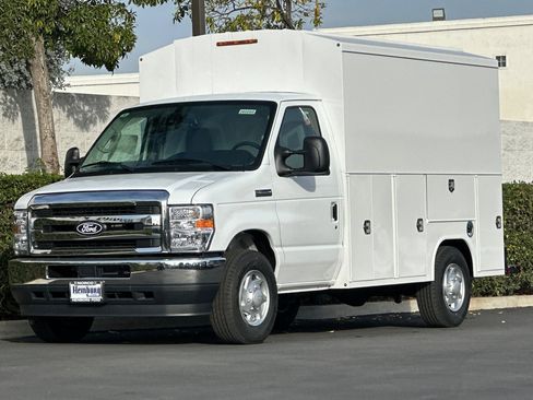 New 2026 Ford E-350 and Econoline 350 Super Duty w/ Power Equipment Group image 8