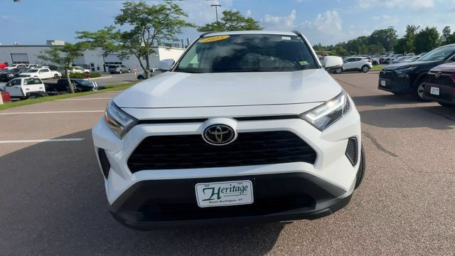 Used 2025 Toyota RAV4 XLE AWD/4WD image 7