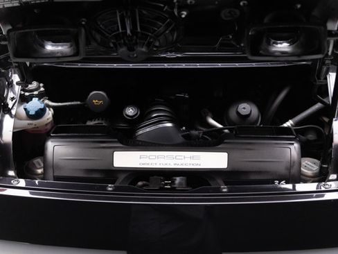 Used 2010 Porsche 911 Carrera RWD image 6