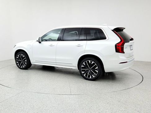 New 2025 Volvo XC90 T8 Plus w/ Protection Package Premier image 7