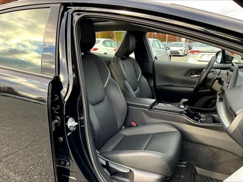 Used 2024 Toyota Prius Limited image 11