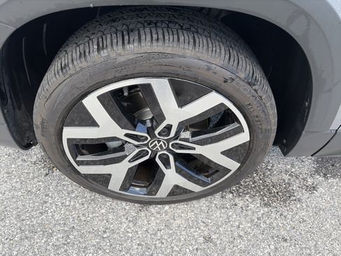 Used 2023 Volkswagen Taos SEL AWD/4WD image 10