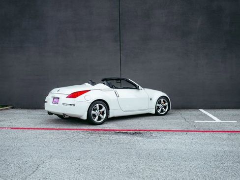 Used 2007 Nissan 350Z Grand Touring image 17