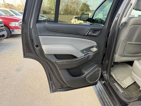 Used 2015 Chevrolet Tahoe LT w/ Luxury Package RWD image 15