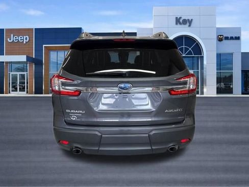 Used 2023 Subaru Ascent Premium image 5